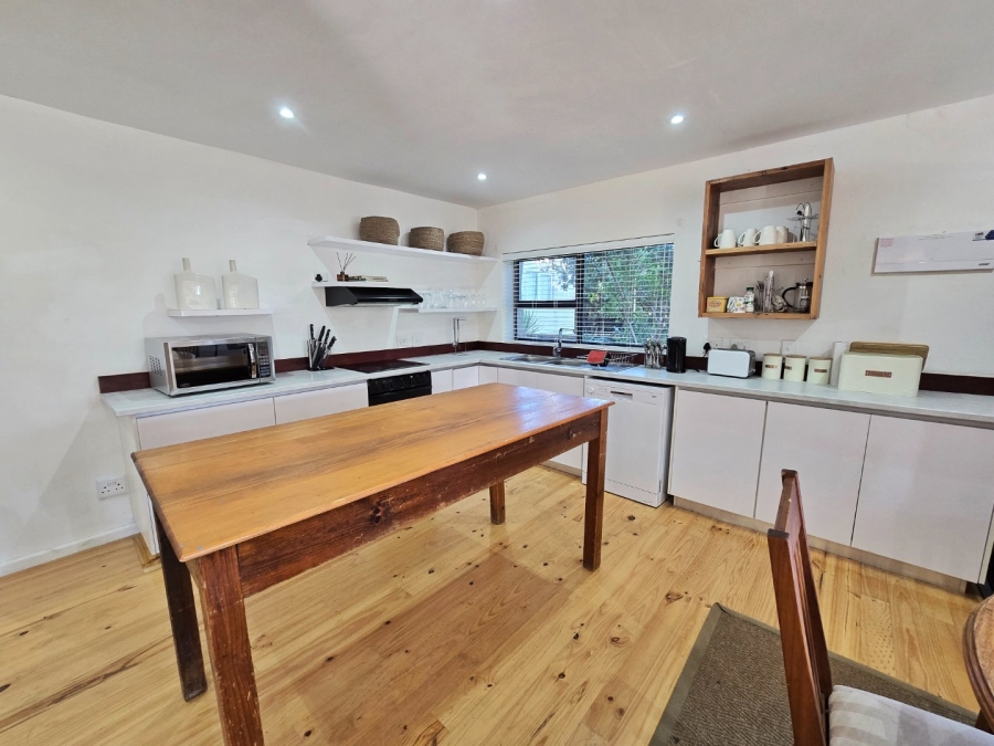 7 Bedroom Property for Sale in Kingfisher Creek Western Cape